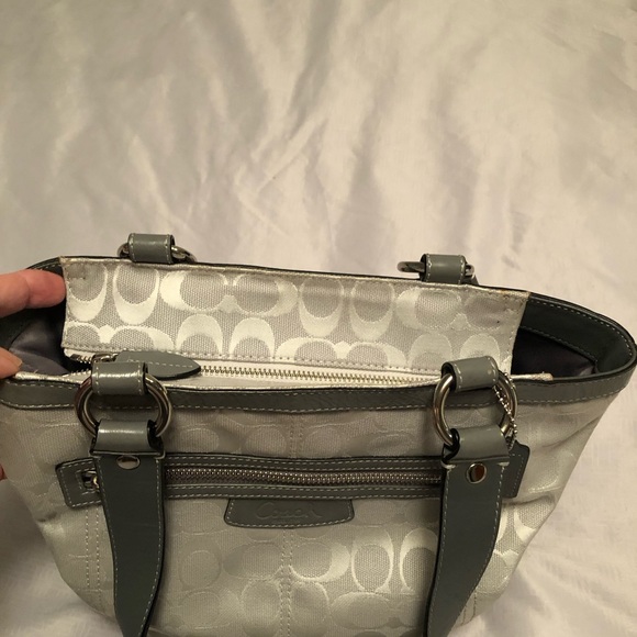 Coach two tone gray handbag - Picture 2 of 6